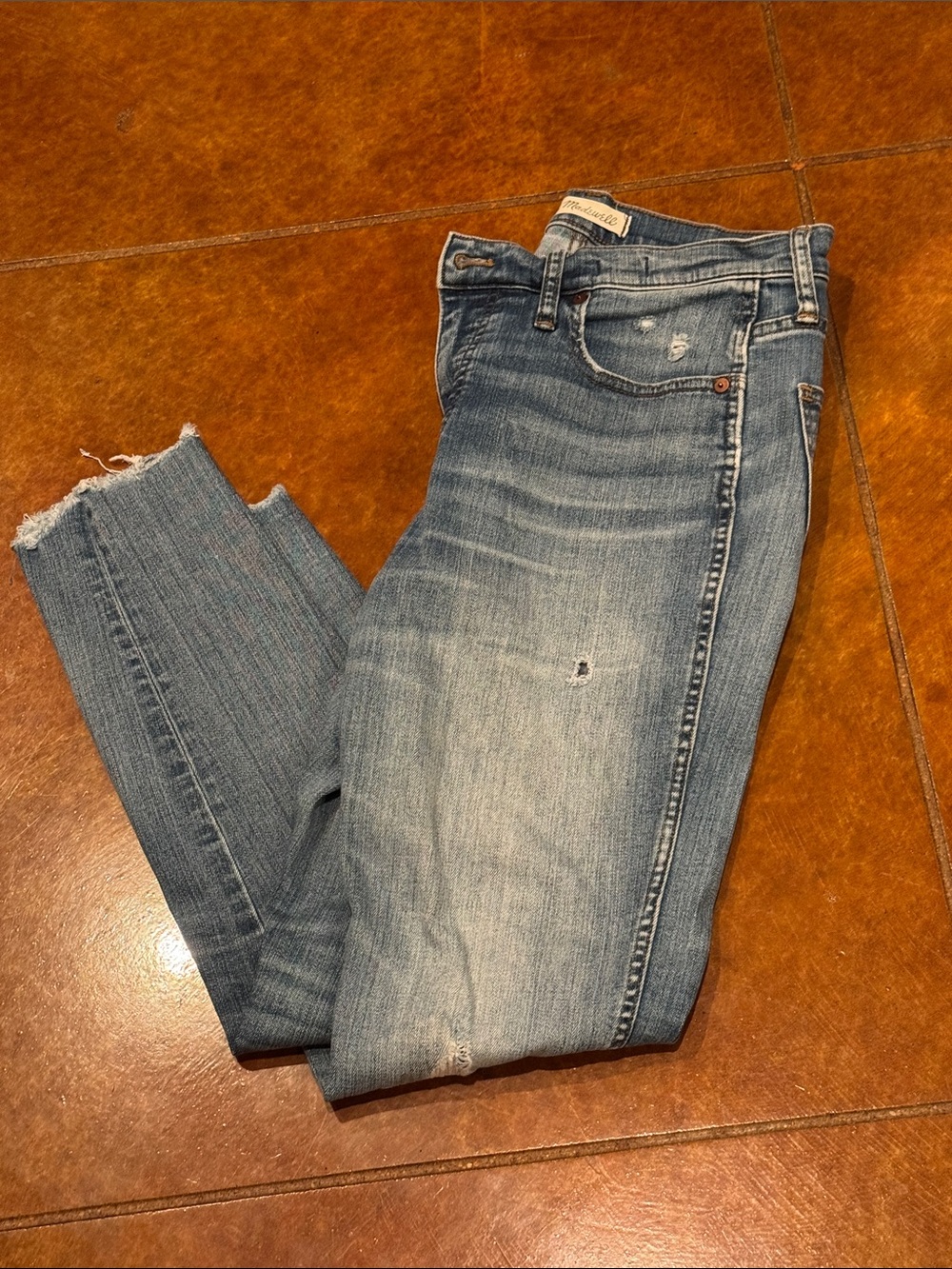 Madewell 9” high rise Skinny Jeans with Frayed Hem
